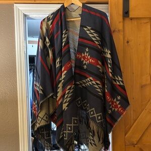 Geometric Patterned Wrap